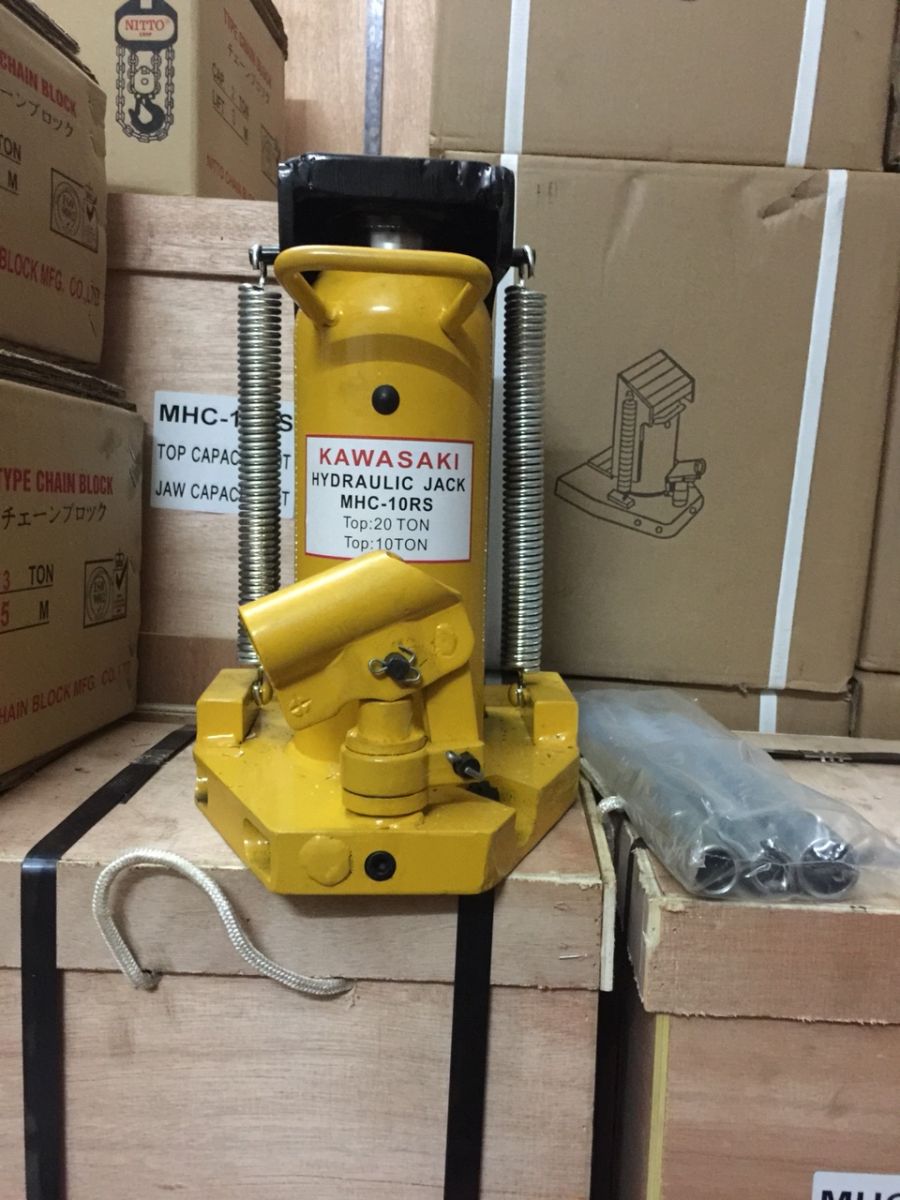 Con đội m&oacute;c Kawasaki 10 tấn MHC-10RS